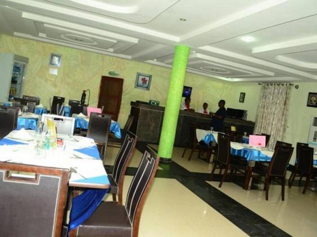 Newton Hotels Limited Owerri Eksteriør billede